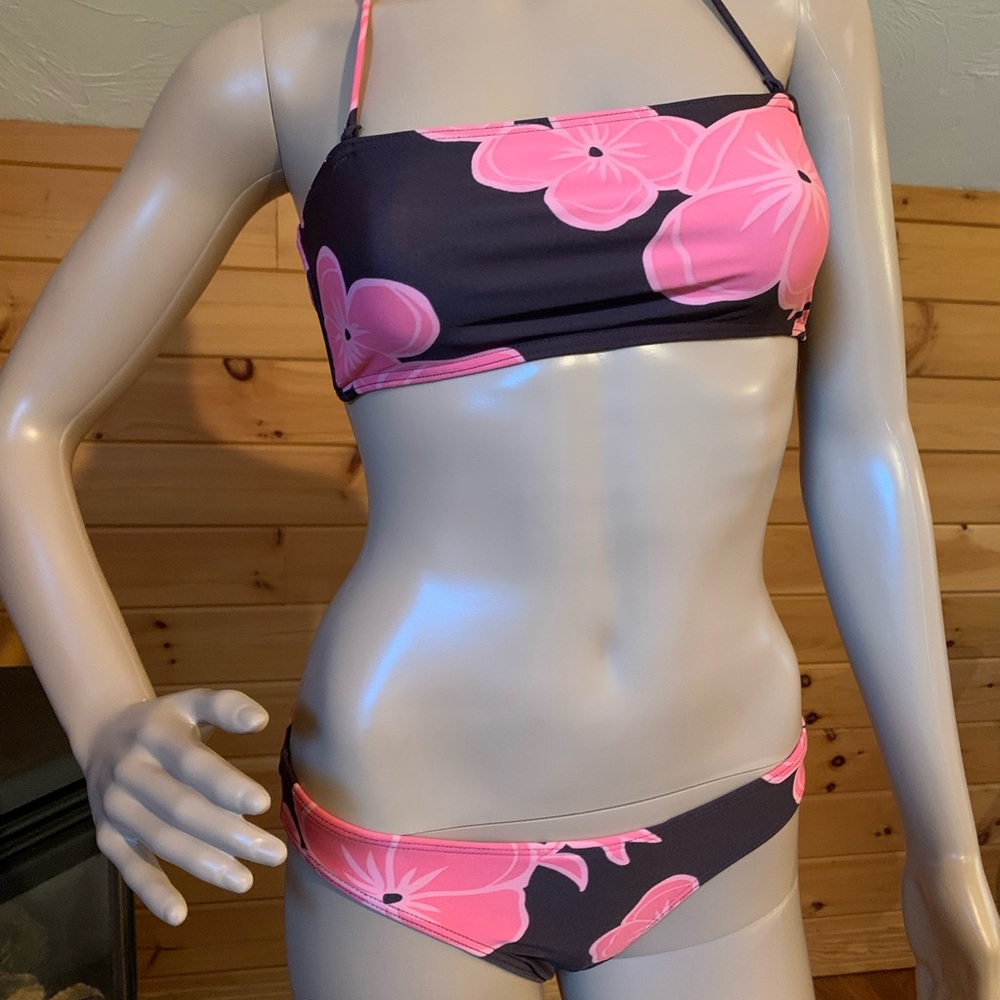 Island flower bandeau bikini top